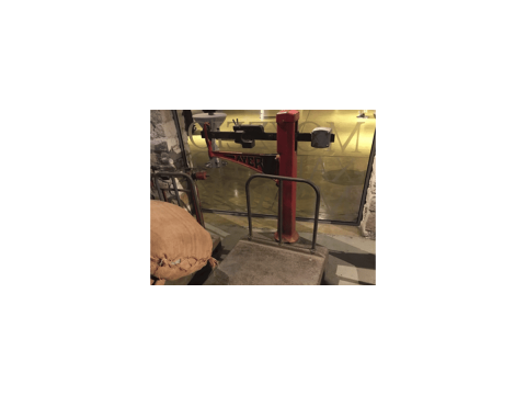 Механічна вага на виставці: нове життя для старих моделей