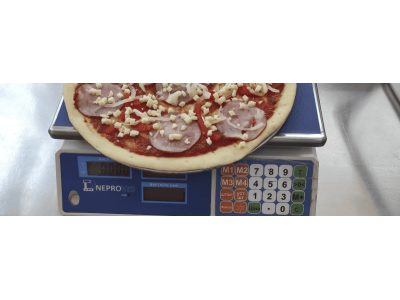 Компактные, точные и удобные – весы для сети пиццерий Pizza Day